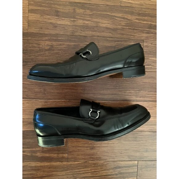 Salvatore Ferragamo Men's Black Leather Horse Bit Buckle Loafers - Size 10.5 - Picture 1 of 14